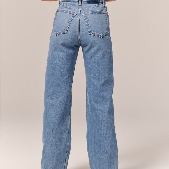 Abercrombie and Fitch The 90’s Relaxed Jean High Rise Size 28 - Picture 3 of 5